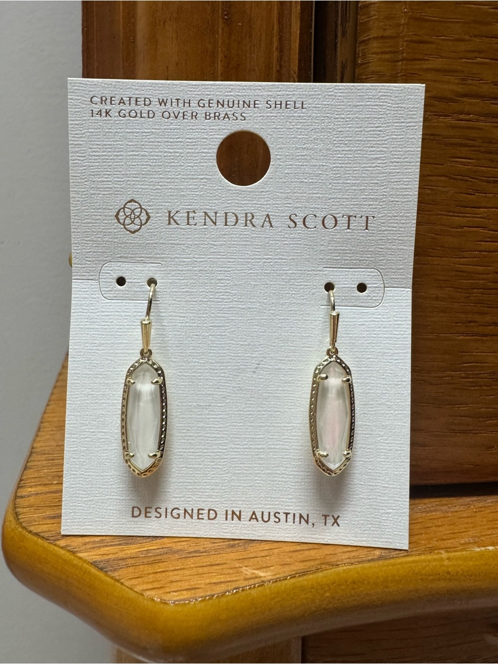 Kendra Scott Gold Mother-of-Pearl Oval Drop Earrings